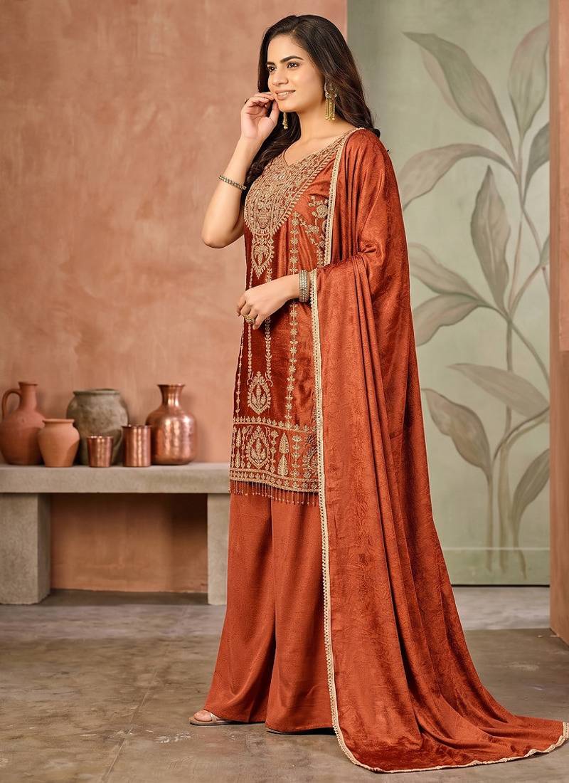 Womens new trendy stylish heavy embroiedery with beads work  kurta set