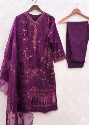 Womens new net with heavy embroiedery with sequence work kurta set 3