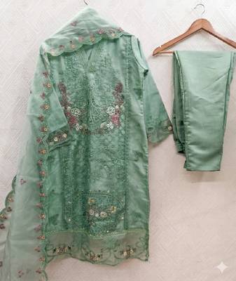 Womens silk with heavy embroiedery with sequence work kurta set 3