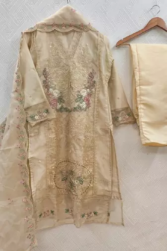 Womens silk with heavy embroiedery with sequence work kurta set