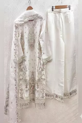 Womens silk with heavy embroiedery with sequence work kurta set