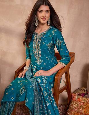 Womens silk blend ethnic motifs printed blue kurta and trousers with dupatta 2