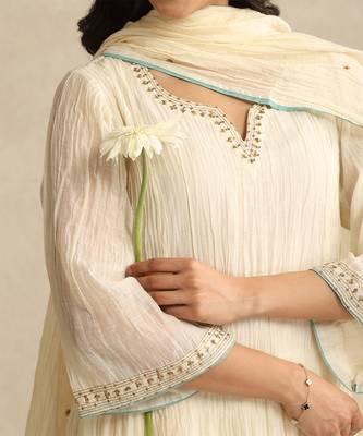 Ivory handloom mul chanderi kurta set 5