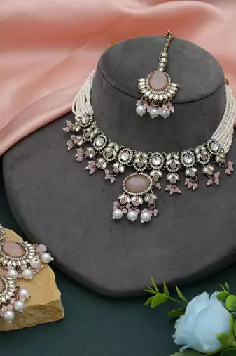 Pink color choker kundan necklace set