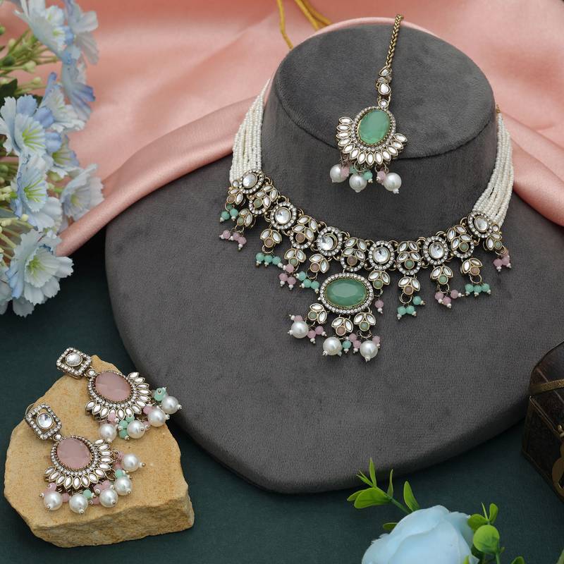 Pista green color choker kundan necklace set