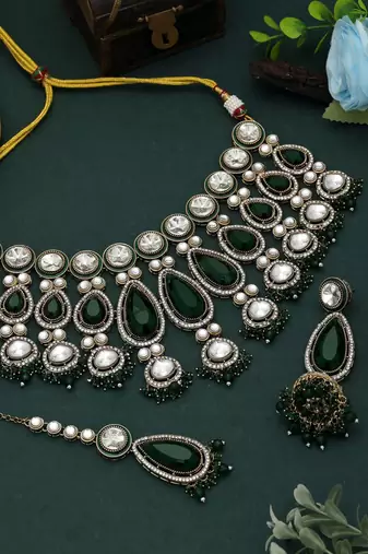 Green color kundan necklace set