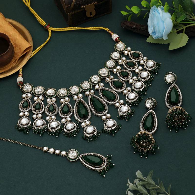Green color kundan necklace set