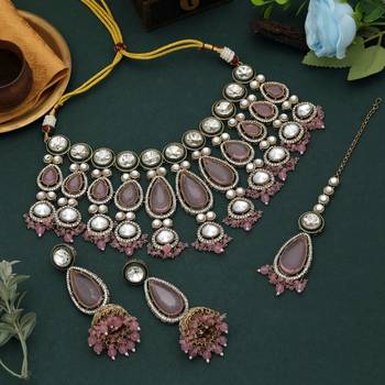 Light pink color kundan necklace set 1