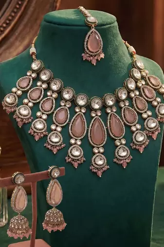 Light pink color kundan necklace set