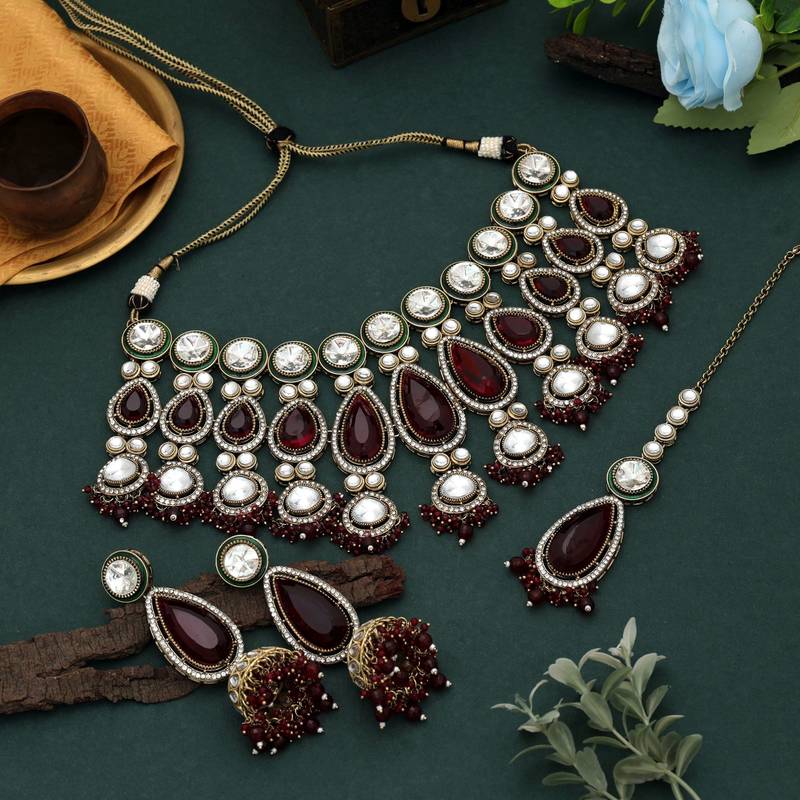 Maroon color kundan necklace set