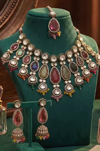 Multi color kundan necklace set