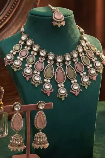 Pink & pista green color kundan necklace set