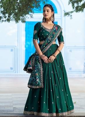 Navyblue Vichitra Silk Embroidered Work Wedding Lehenga Choli 2