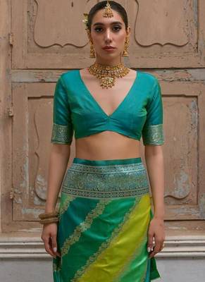 Green silk blend handloom silk blend kadwa weaves sarees 5