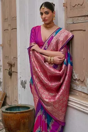 Pink color silk blend handloom silk blend kadwa weaves sarees