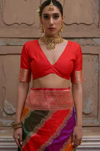 Red color silk blend handloom silk blend kadwa weaves sarees