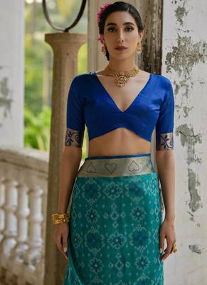 Firozi color  silk blend pochampally ikkat saree 5