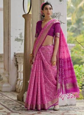 Pink color  silk blend pochampally ikkat saree 2