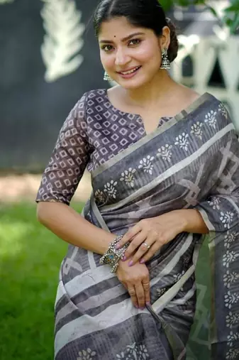 Multicolor dhanwari cotton digital print zari border saree