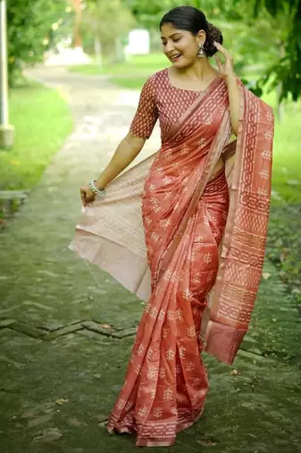 Multicolor dhanwari cotton digital print zari border saree