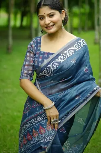 Multicolor dhanwari cotton digital print zari border saree