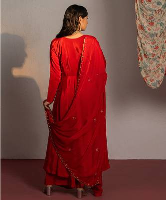 Red embroidered crepe anarkali set 2