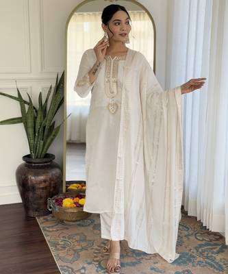 Women's off white viscose chanderi embroidered kurta pant set with jacquard dupatta 1