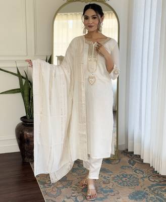 Women's off white viscose chanderi embroidered kurta pant set with jacquard dupatta 2