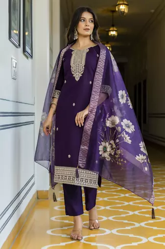 Women's wine viscose chanderi silk kurta pant set with organza dupatta