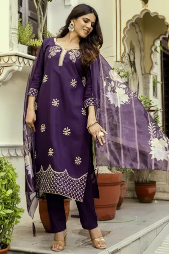 Women's wine viscose chanderi silk embroidered kurta pant set with jacquard organza dupatta