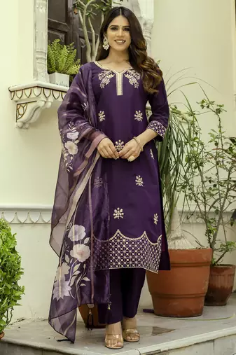 Women's wine viscose chanderi silk embroidered kurta pant set with jacquard organza dupatta