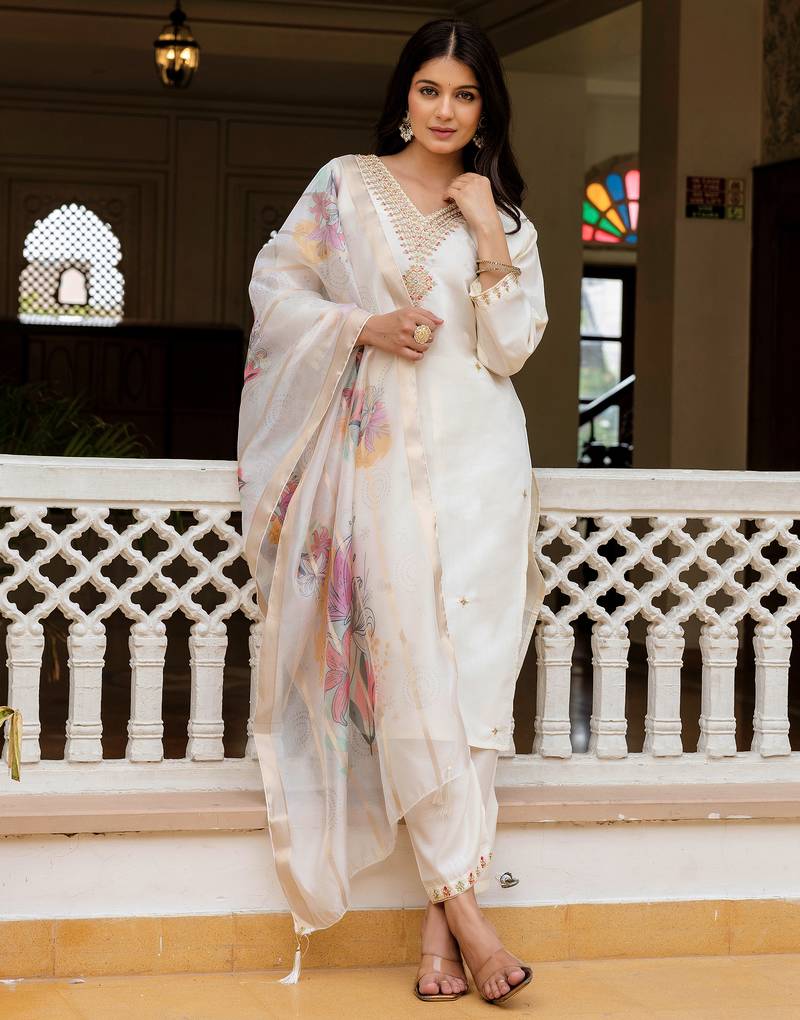 Women's white viscose chanderi silk embroidered kurta pant set with jacquard organza dupatta
