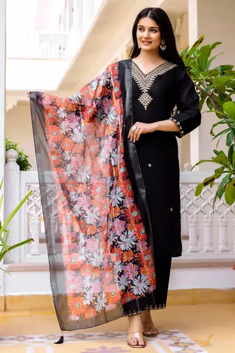 Women's black viscose chanderi silk embroidered kurta pant set with jacquard organza dupatta
