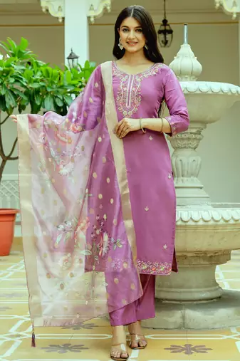 Women's dark pink viscose chanderi silk embroidered kurta pant set with organza dupatta