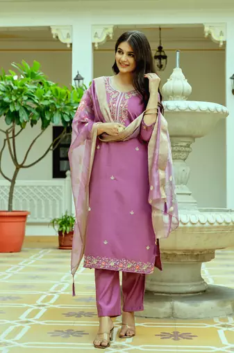Women's dark pink viscose chanderi silk embroidered kurta pant set with organza dupatta