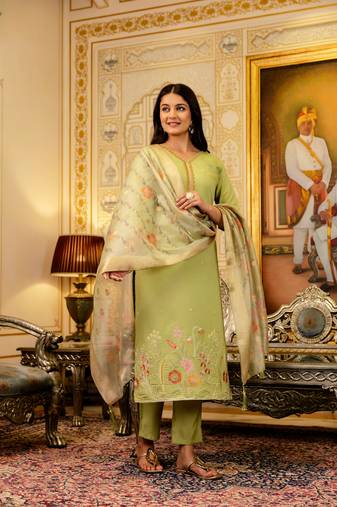 Women's lemon green viscose silk embroidered kurta pant set with jacquard organza dupatt