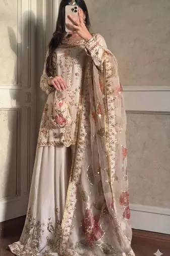 Off-white embroidered suit set