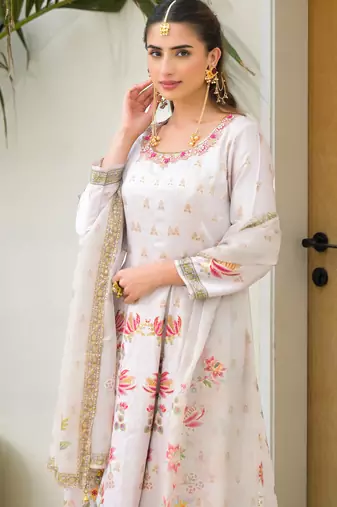 White color elegant sophisticated rich party looks readymade dress