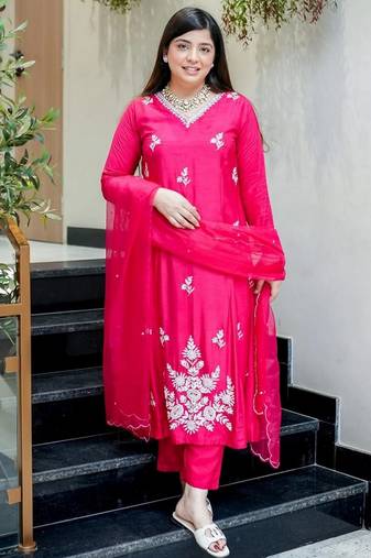 Pink color muslin fabric designer partywear stithed suit