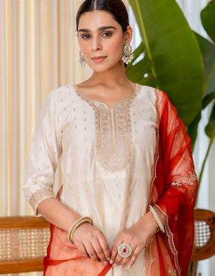 Cream color beautiful silk blend beads embroidered fancy kurta set 3