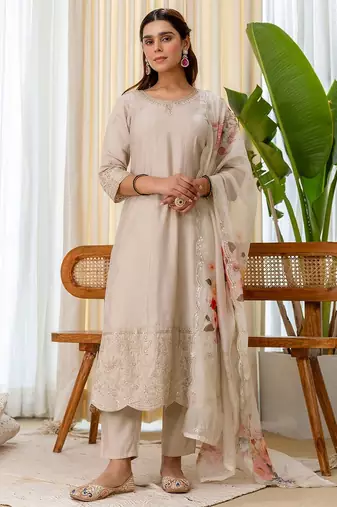 Grey color beautiful silk blend embroidered work fancy kurta set