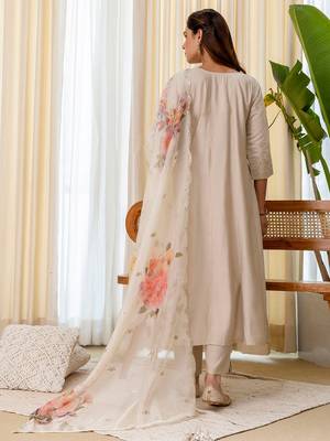Grey color beautiful silk blend embroidered fancy kurta set 2