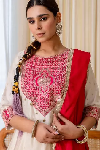 Off white color beautiful silk blend embroidered fancy kurta set