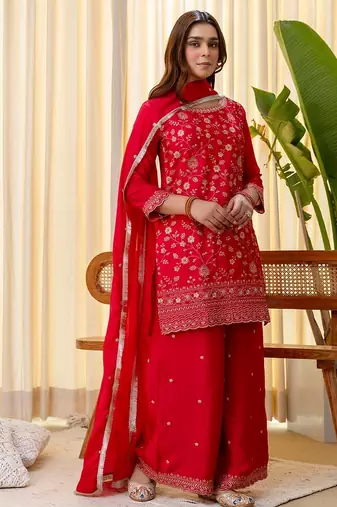 Pink color beautiful silk blend embroidered work fancy kurta set