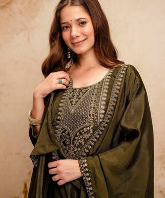 Mahendi color chanderi viscose embroidery graceful kurta set for party looks 3