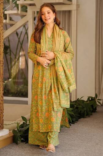 Green color beautiful cambric cotton fabric smart printed readyade suit