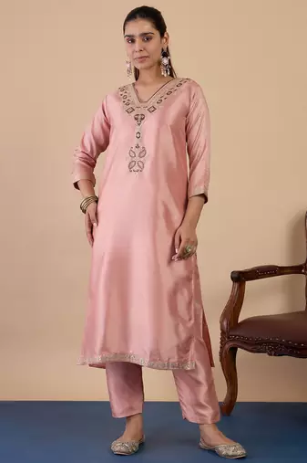 Peach color sophisticated silk blend embroidered fancy kurta set