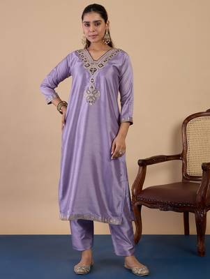 Lavender color sophisticated silk blend embroidered fancy kurta set 4