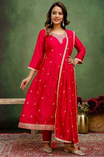 Pink color silk blend fabric designer embroidery work graceful designer kurta set for girls