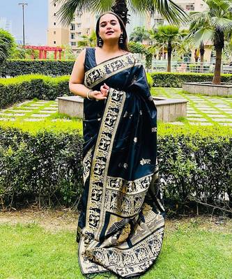 Black silk blend woven zari work saree with blouse 5